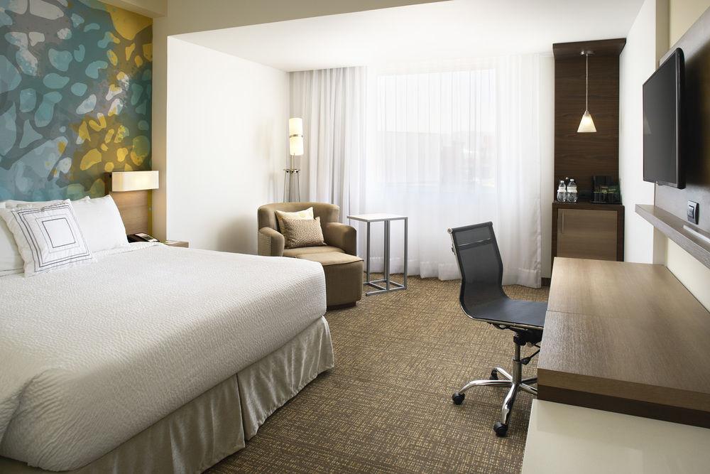Courtyard By Marriott Ермосільо Екстер'єр фото